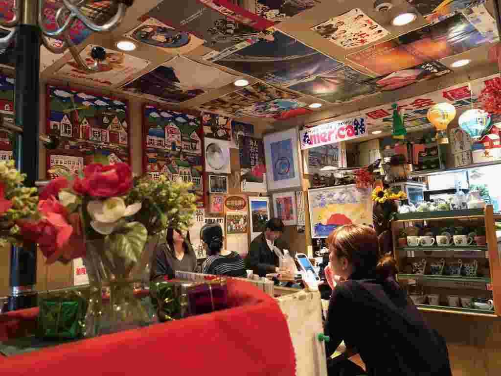 喫茶アメリカン　店内