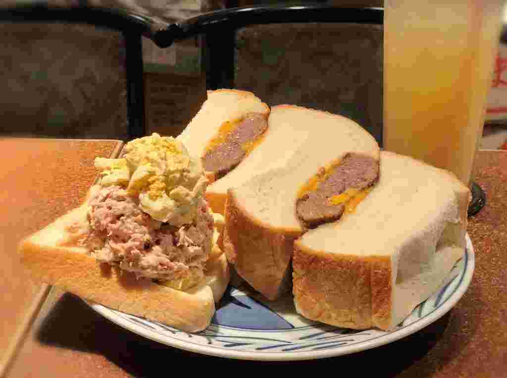 ハンバーグサンド　グレープフルーツジュース