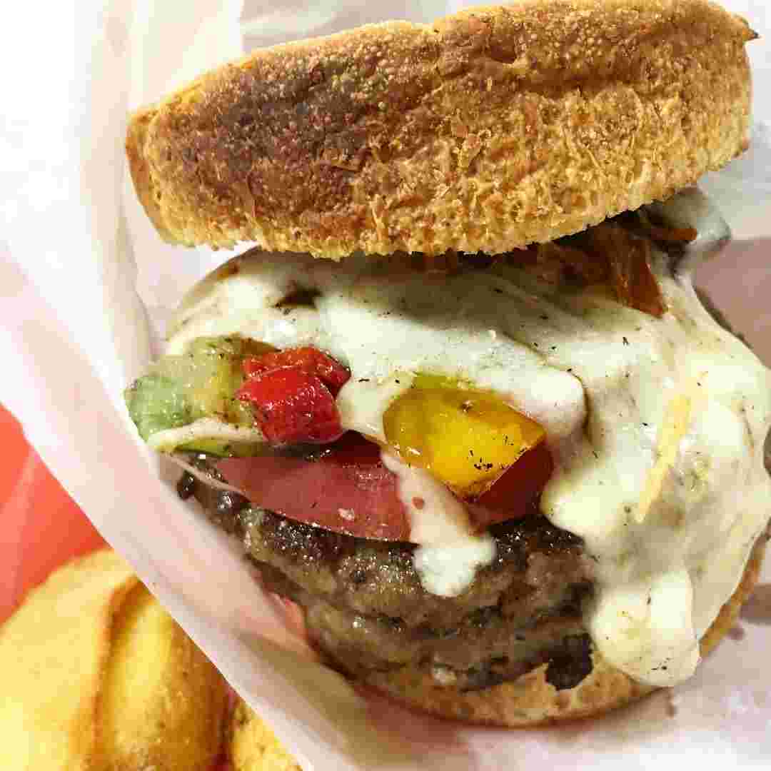 石垣牛100%のハンバーガー