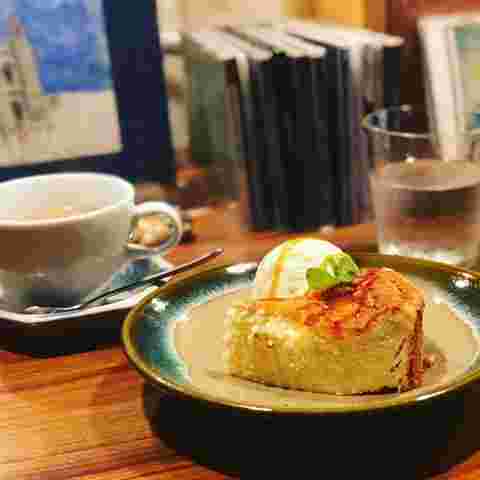 ケーキとコーヒー