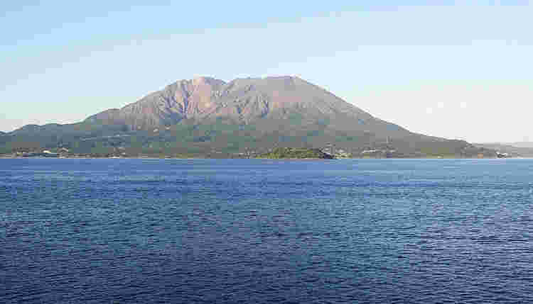 樹齢千年以上の杉が残る世界遺産屋久島