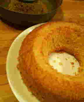 エンゼル型でシフォンケーキを焼く