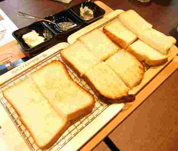 山型の食パン