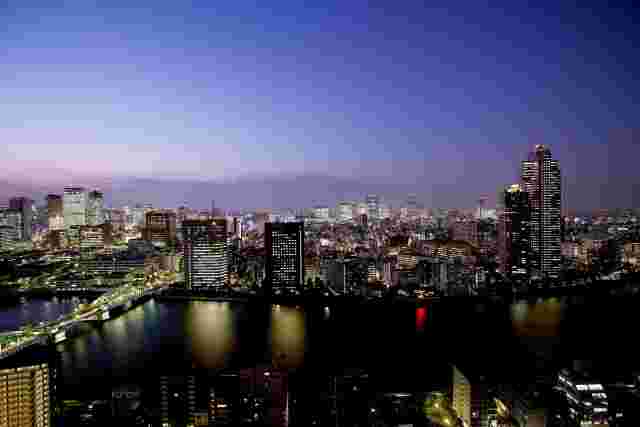 築地の夜