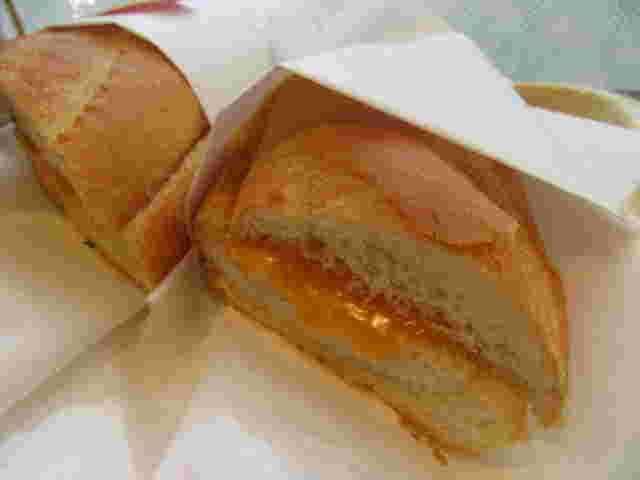 ドトールコーヒーのツナチェダーチーズ