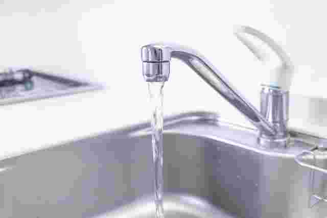 蛇口から出ている水道水