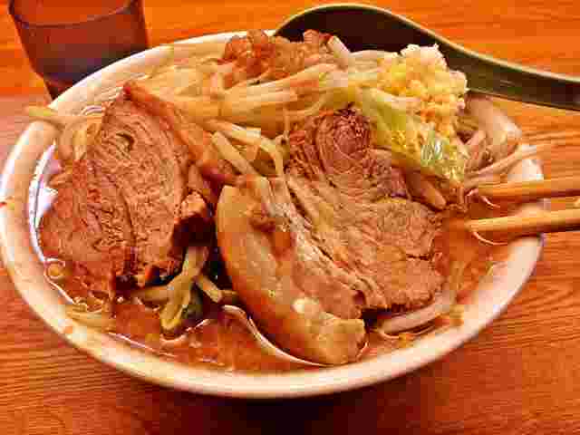 てんこ盛りのラーメン