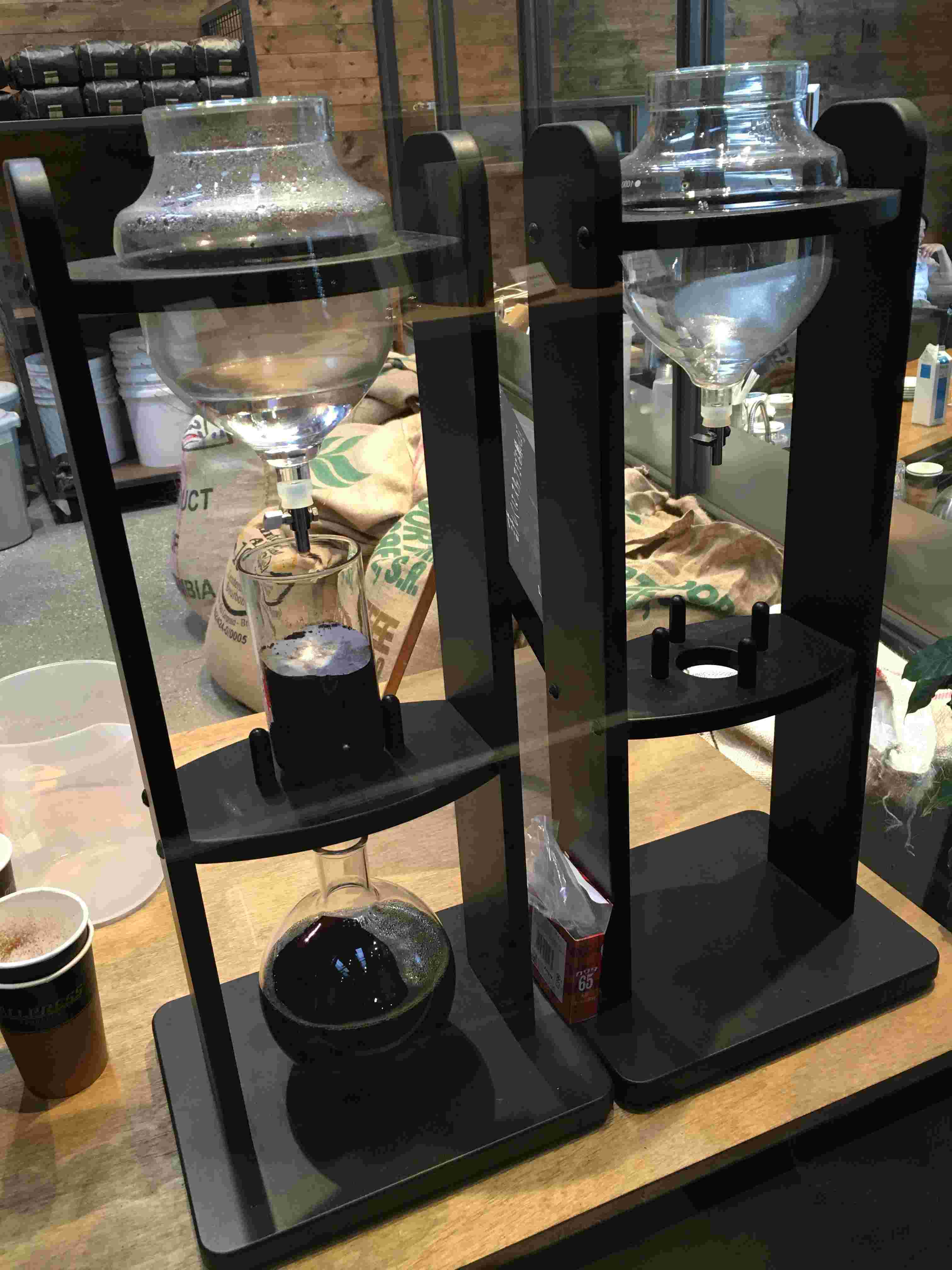 コールドブリューの機械が2台