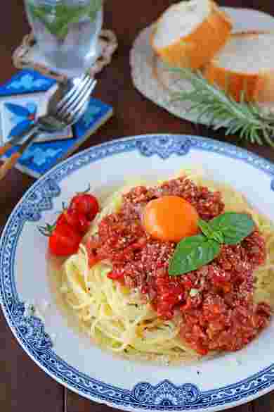 くるみときのこのボロネーゼパスタ