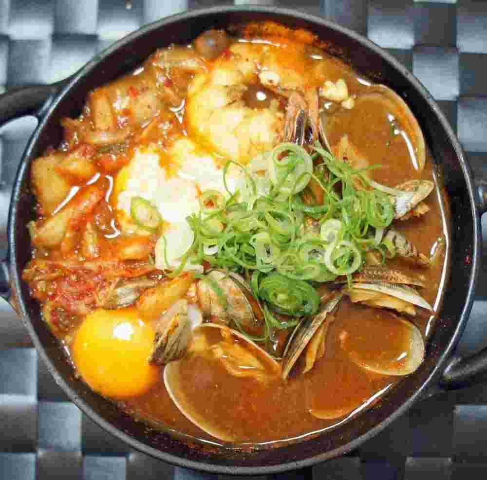 スンドゥブチゲ