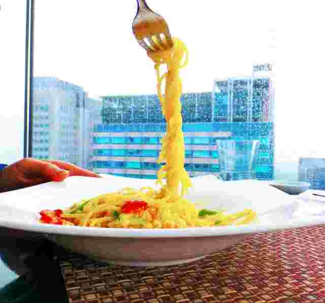 まかれたパスタ
