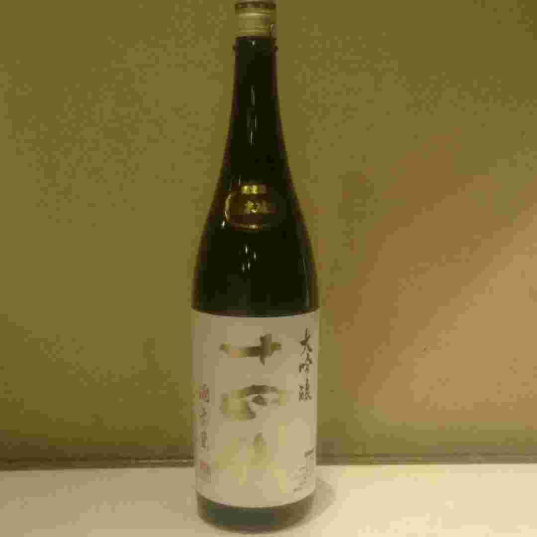 日本酒十四代の酒未来の瓶