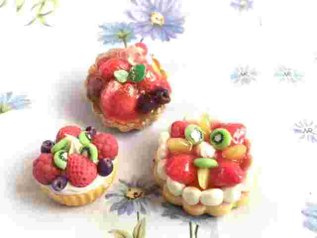 樹脂粘土で作ったいちごのタルト