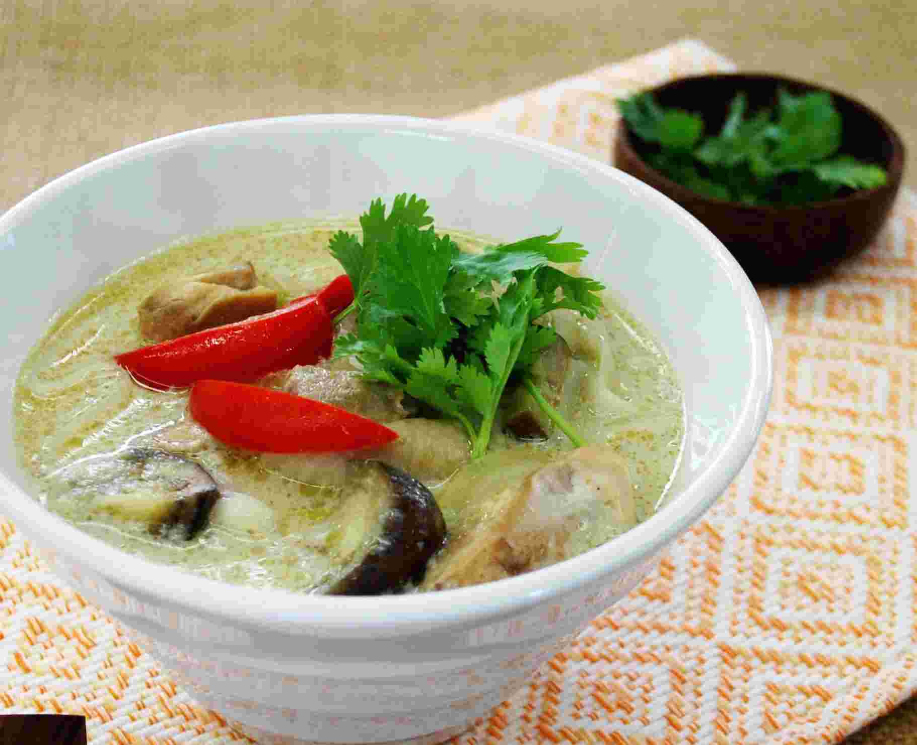 豆乳グリーンカレーのフォー