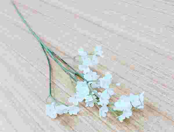 カスミソウの造花