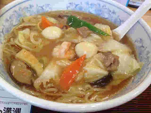 餃子の満州のうまにラーメン