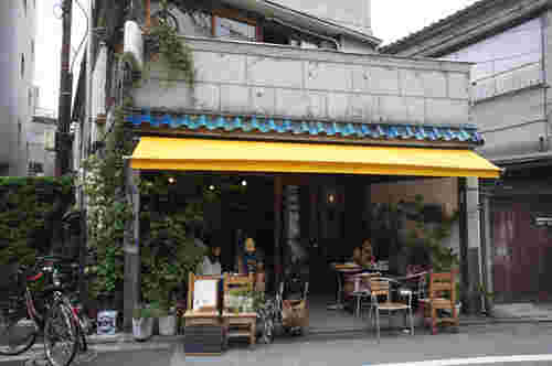 イリヤプラスカフェの外観