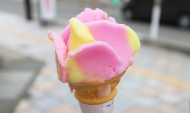 ババヘラアイスの側面