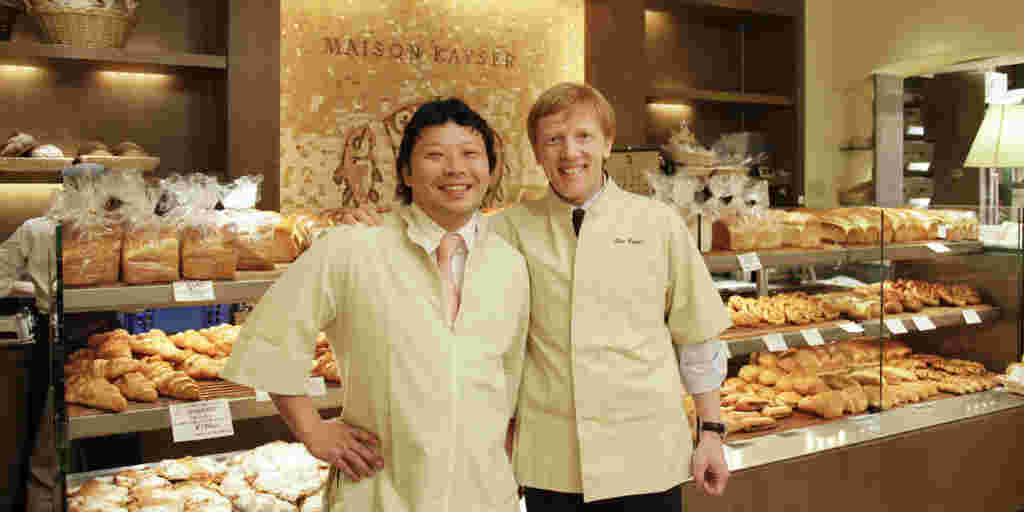 エリックカイザー氏と木村周一郎氏とメゾンカイザー店舗