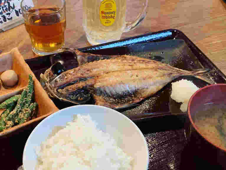 アジの干物定食の画像