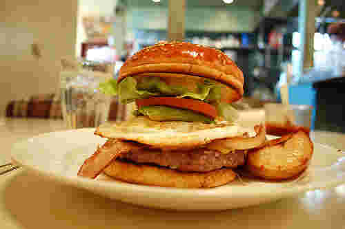 ベーカーバウンズ三軒茶屋本店のハンバーガーの紹介