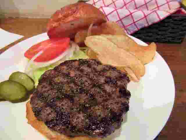 アイコウシャのおいしそうなハンバーガー