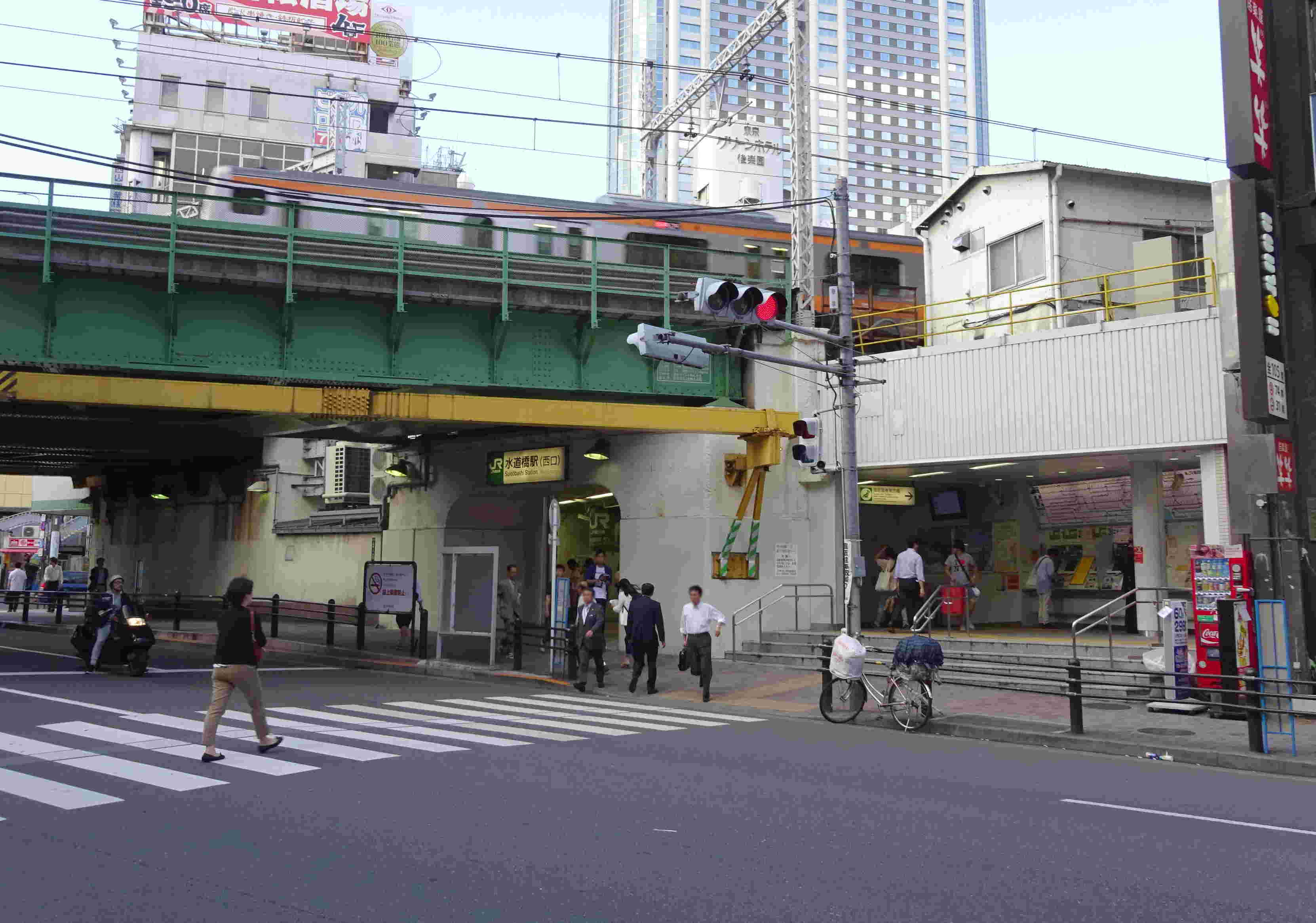 水道橋駅の様子