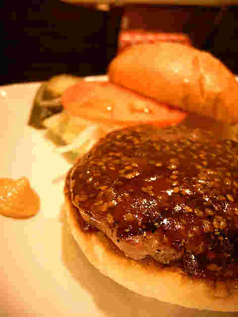 アイコウシャのテリヤキバーガー