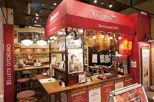 ちょい飲みにぴったりの店構え