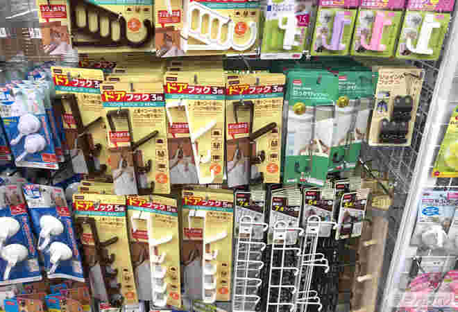 ダイソーのフック売り場