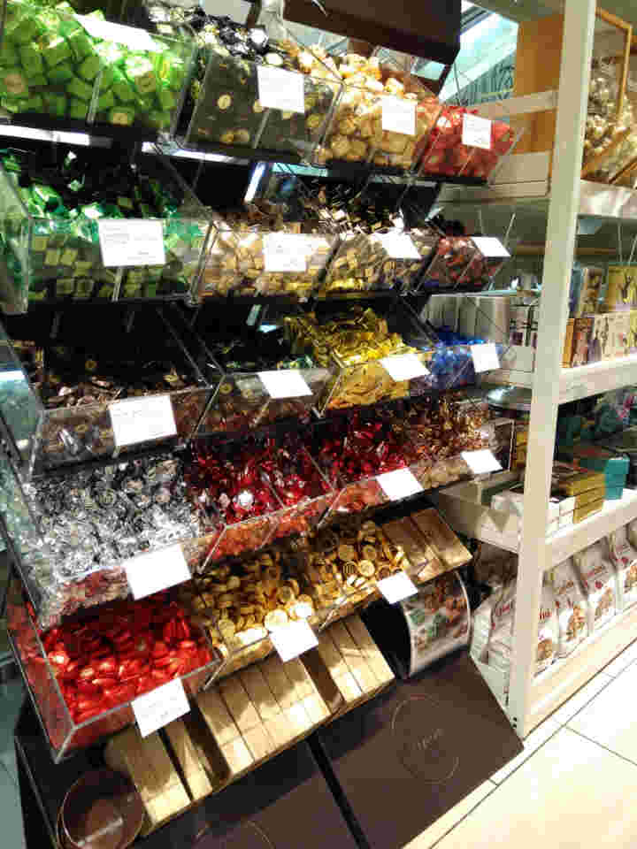日本橋三越で購入出来るVenchiチョコ