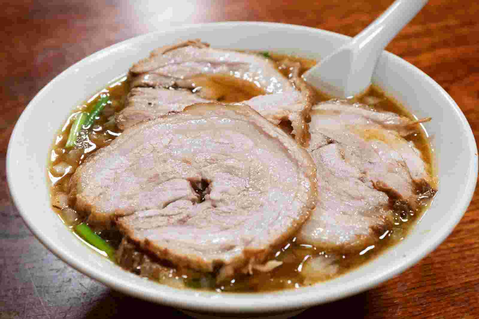 チャーシューたっぷりのラーメン