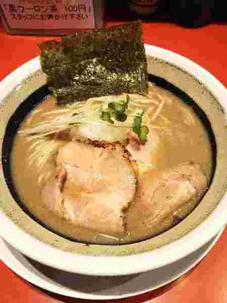 濃厚煮干しラーメン