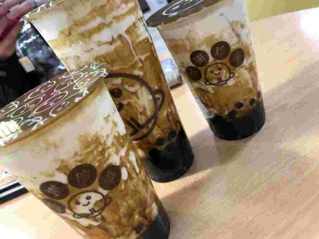 黒糖の入ったデザートのようなタピオカドリンク
