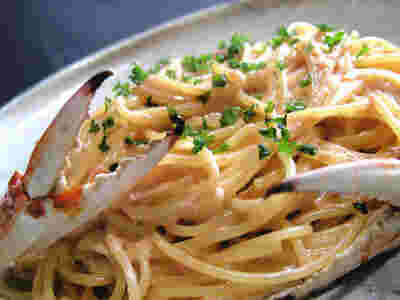 渡り蟹のパスタを少しアップで