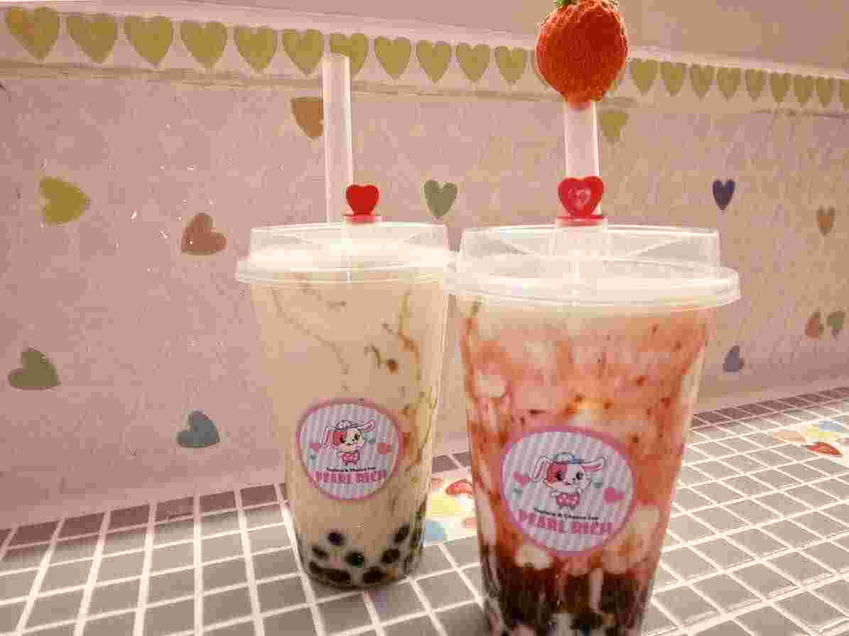 タピオカドリンクとチーズティー