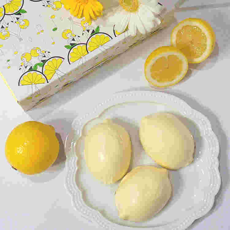 レモンケーキの画像