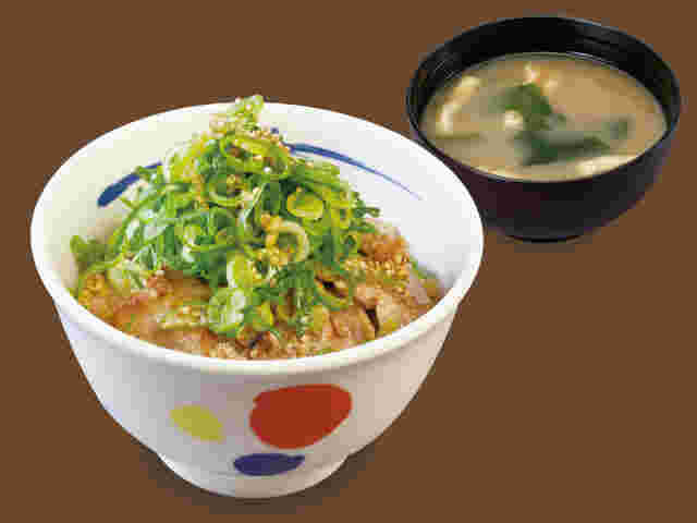 ネギたっぷりネギ塩豚肩ロース丼