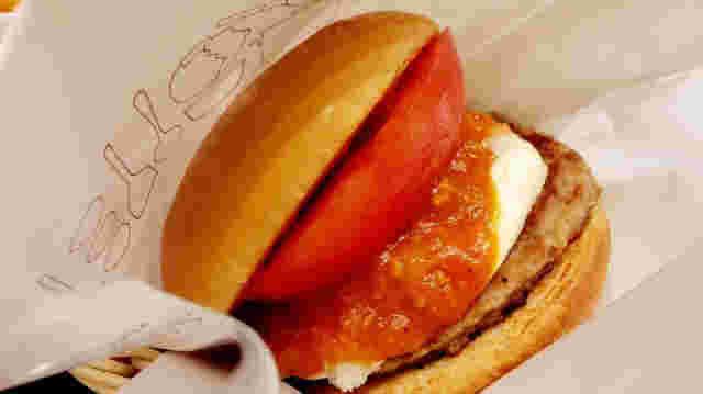 袋に入ったモスバーガーの写真