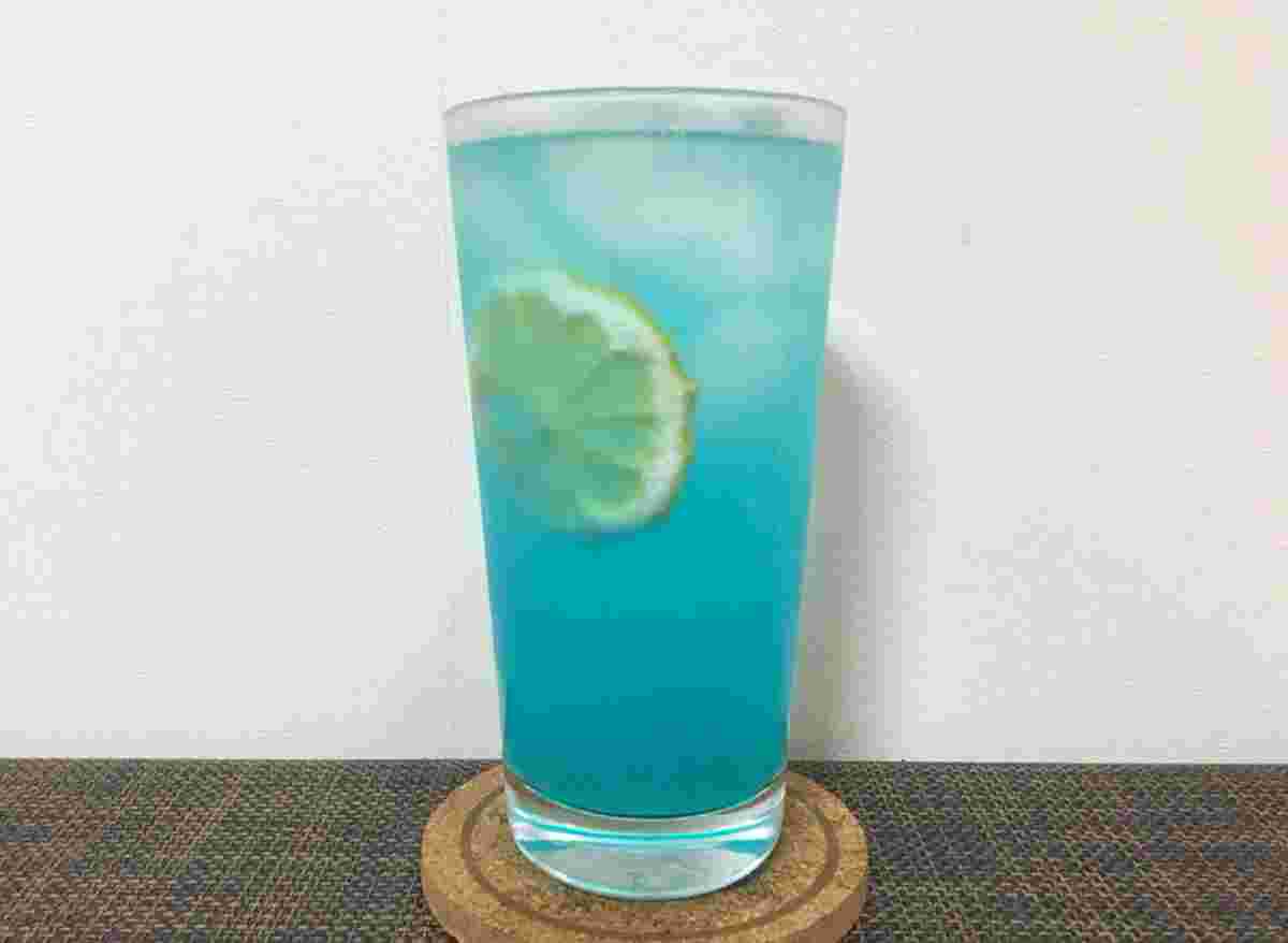 青の洞窟風カクテル