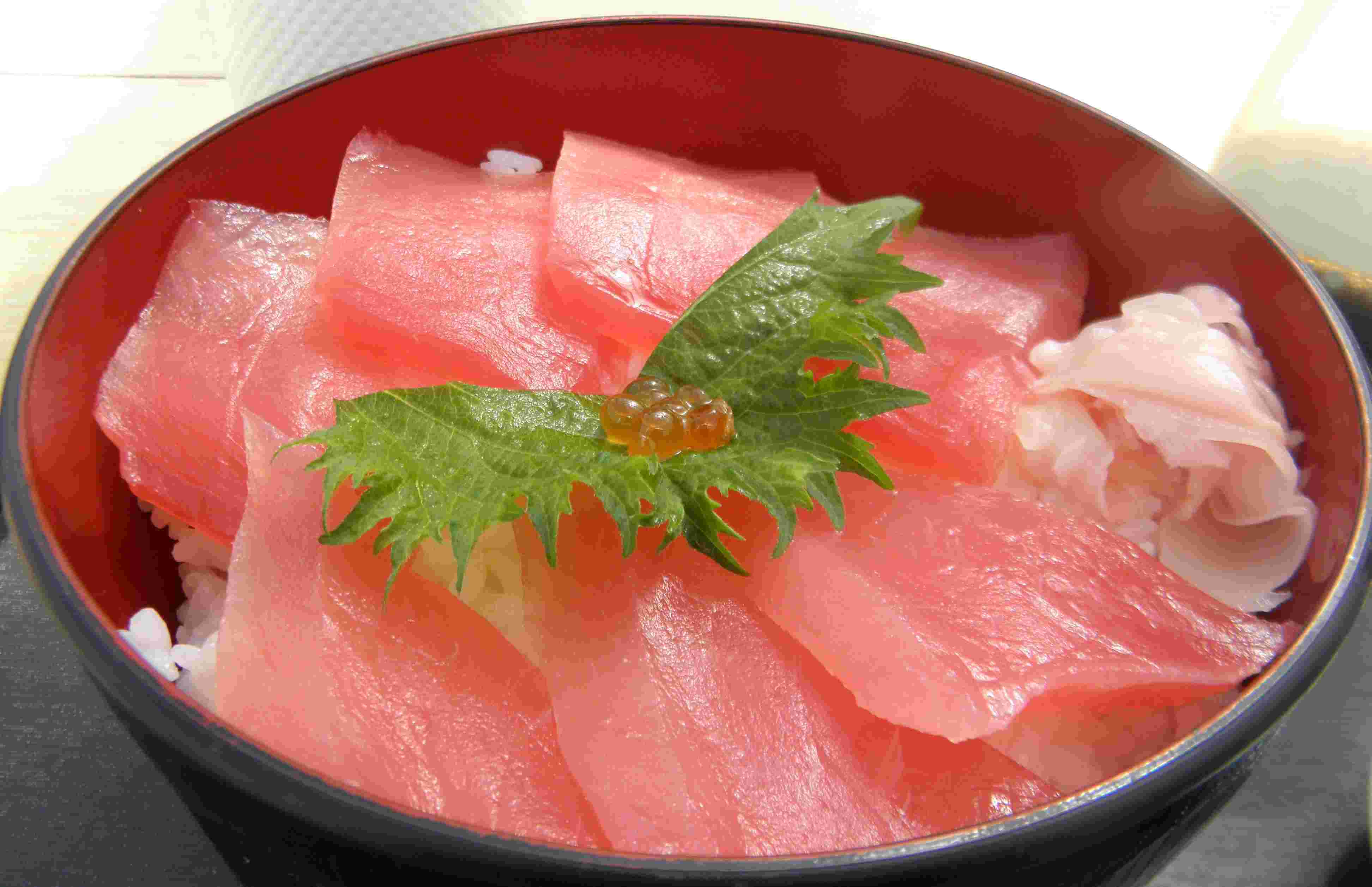 マグロ丼