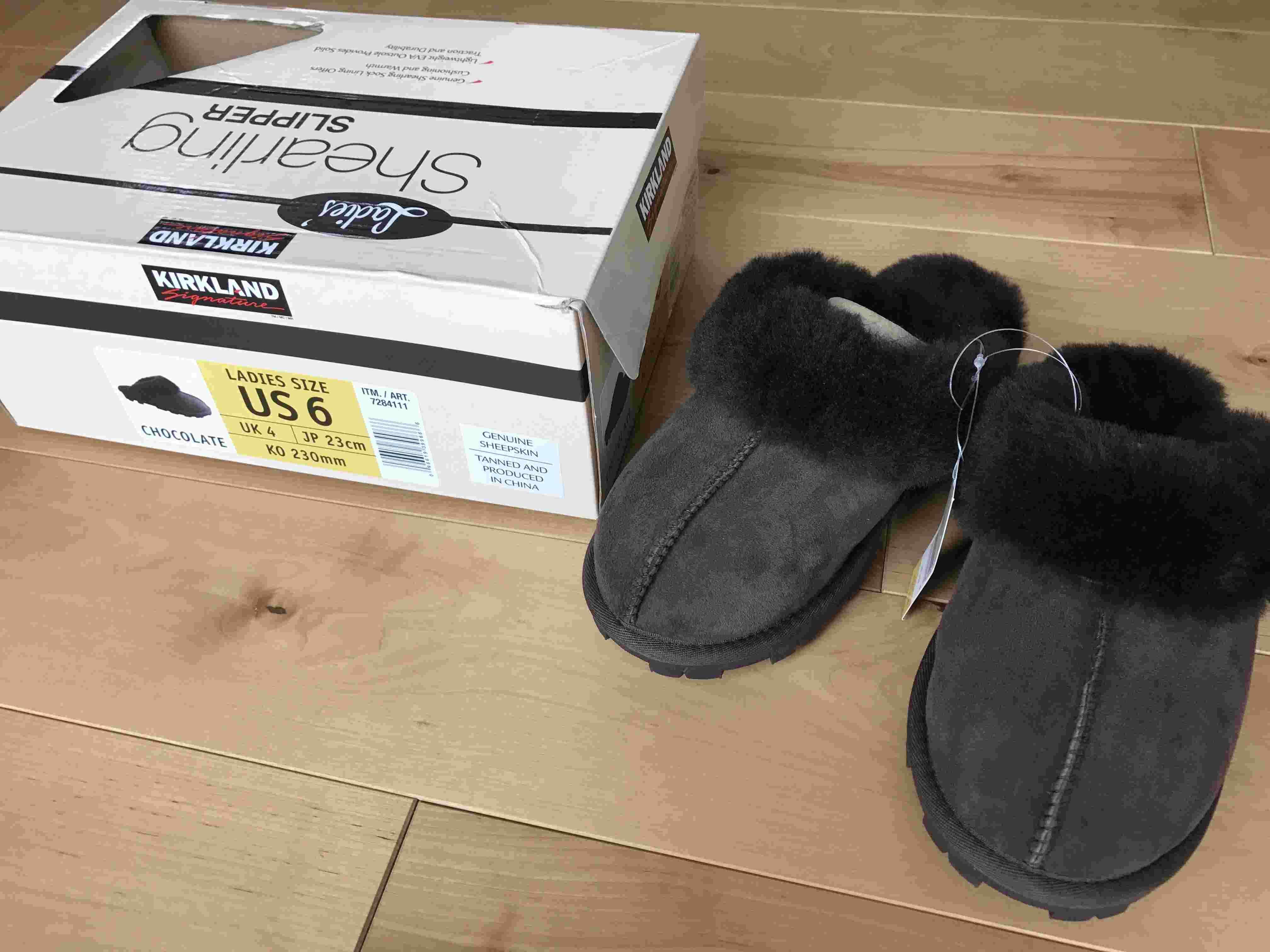 KIRKLANDムートンスリッパ