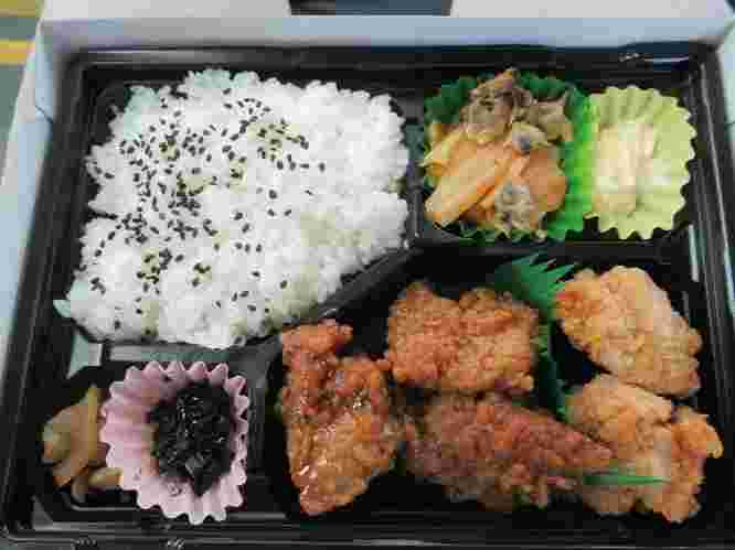 品川駅の駅弁「江戸甘からあげ弁当」中身