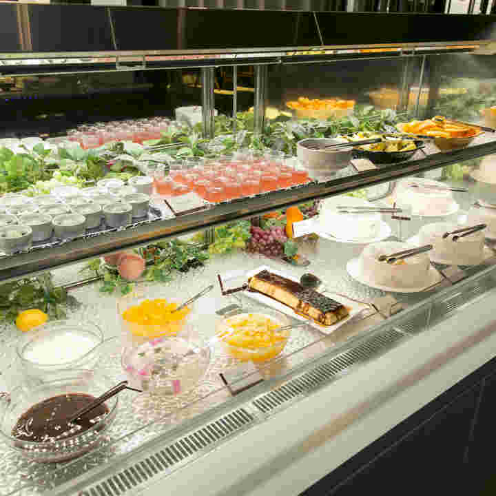 三宮に在るレストラン「ザ・スカイブッフェ」のバイキングランチ