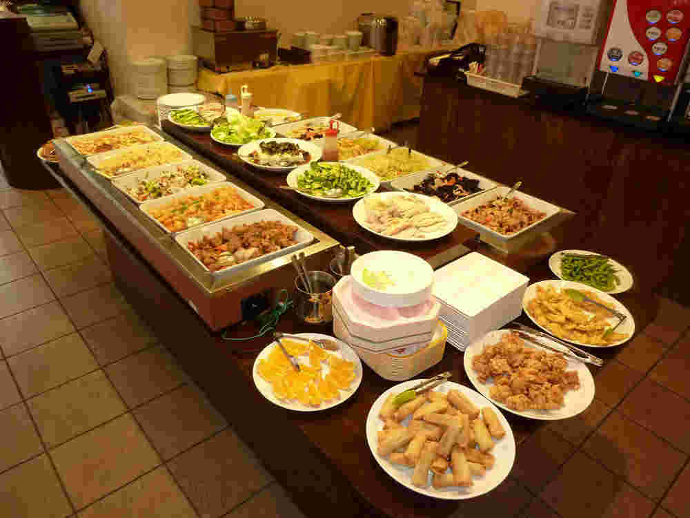 三宮に程近い南京町の中華料理店「悦記」のバイキングランチ