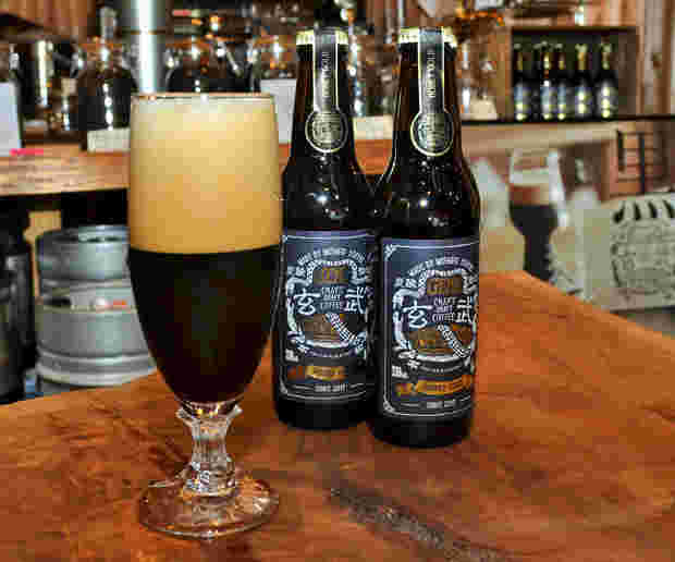 禁酒ダイエット中の人向け、黒ビール風炭酸水