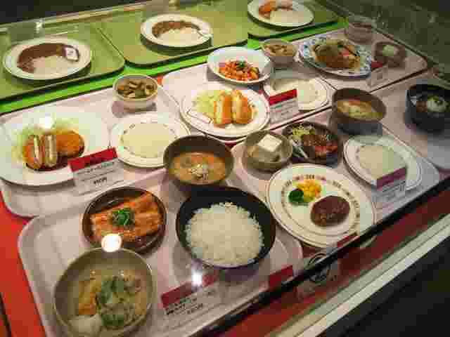 東大・学食の中央食堂定食サンプル