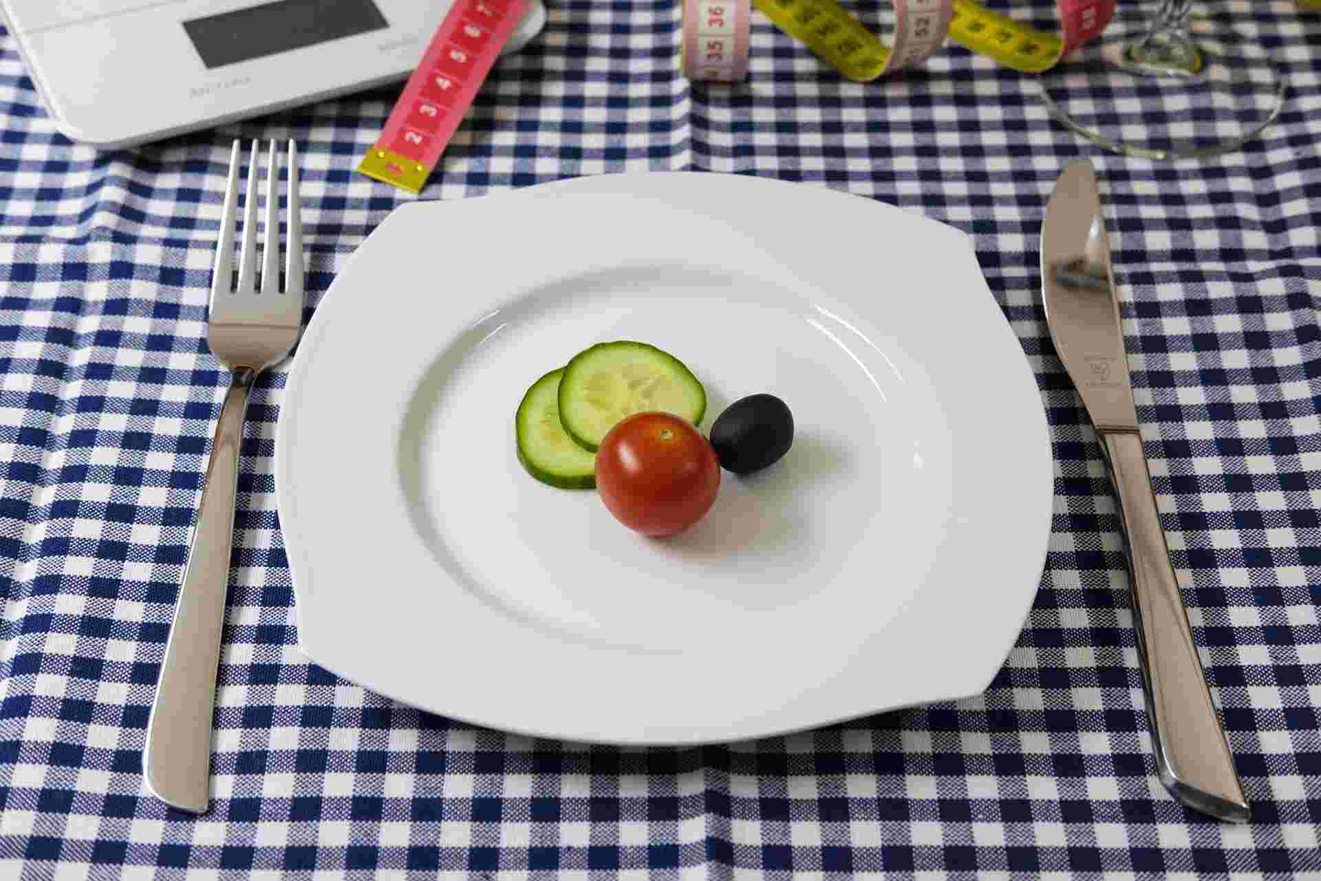 過度な食事制限の画像