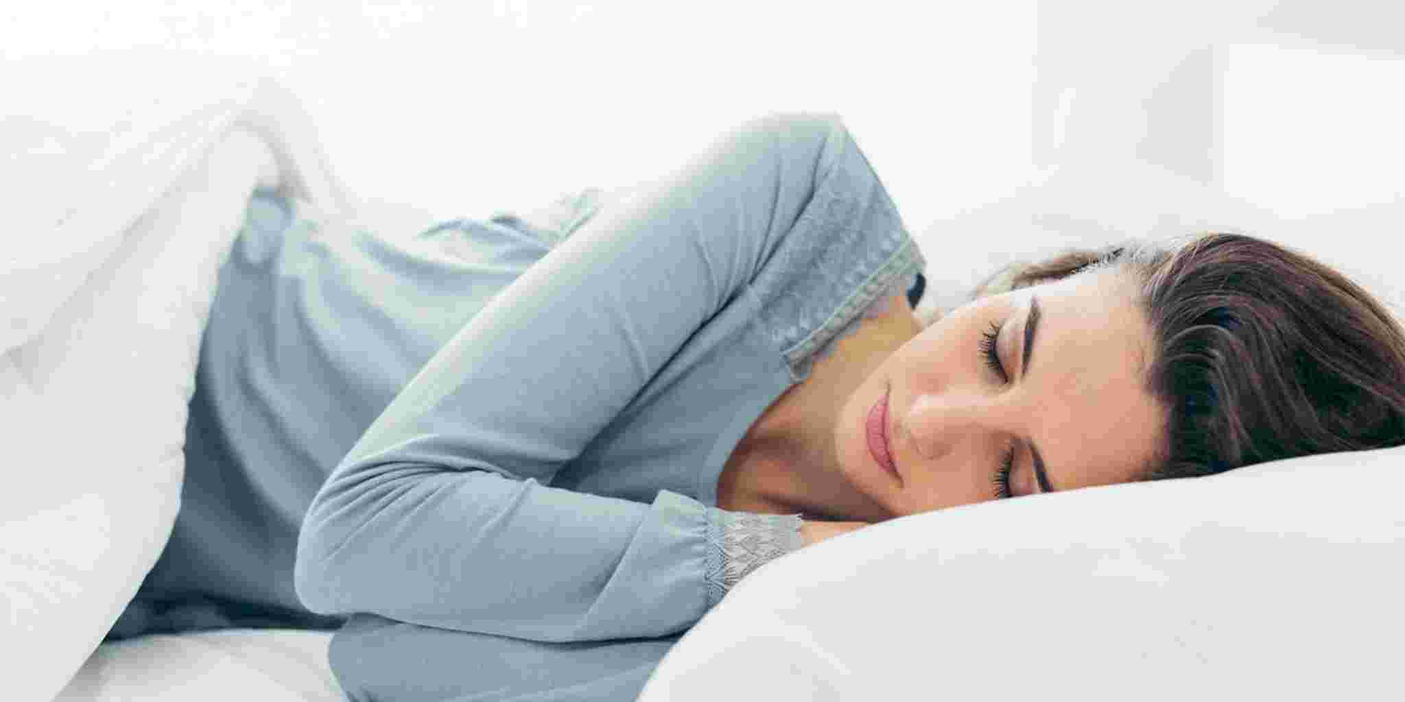 12時間ダイエット中もしっかり睡眠をとっている女性