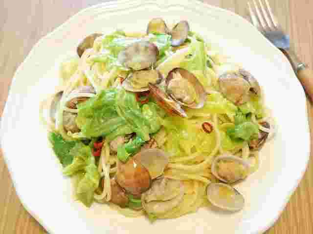あさりと春キャベツのオイルパスタ